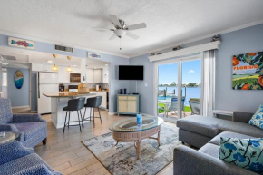 Malyn 108, Updated Waterfront condo, private patio